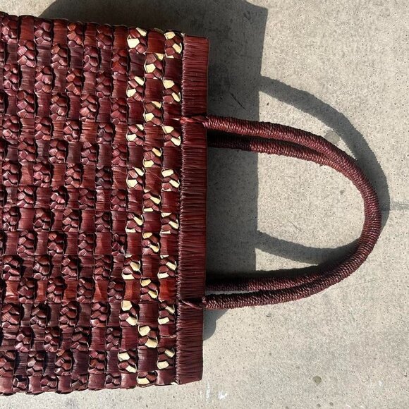 Handwoven Pacific Island Zipper Rustic Brown Pandan Straw Tote - Picture 3 of 8
